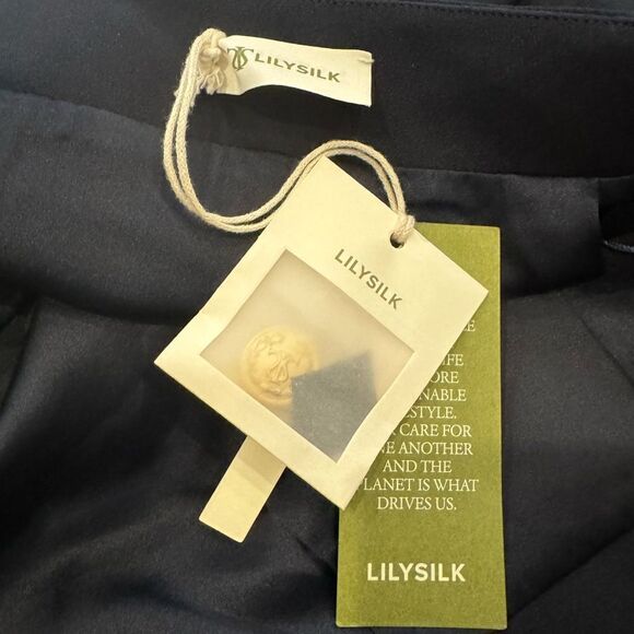 Lilysilk High Waisted Shorts With Button Accents Midnight Blue NWT 0 - Picture 5 of 6